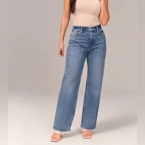 Abercrombie & Fitch Jeans - Picture 1 of 8